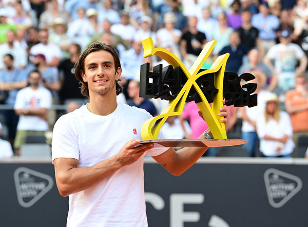 豪取四连胜 豪取四连胜